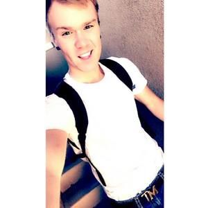 Meet your Posher, Derek